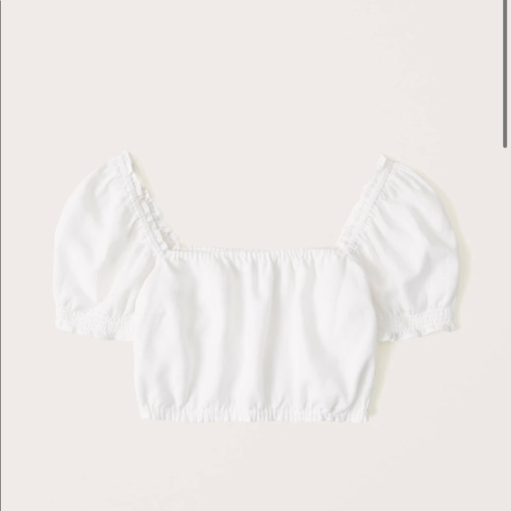 New 🤍 Abercrombie & Fitch Women’s Cropped Short Sleeve Ruched Top - Size M